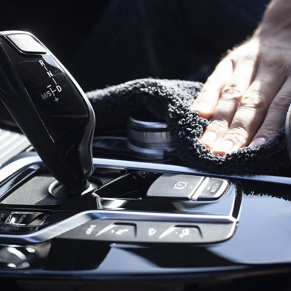 Einfache Reinigung nahezu aller glatten Oberflächen in einem Auto –  GentleMonkeys